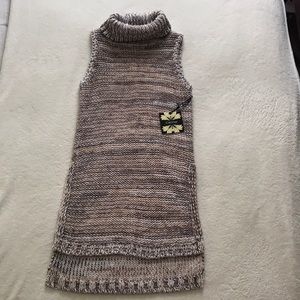 Knit Turtle Neck Sleeveless Tunic
